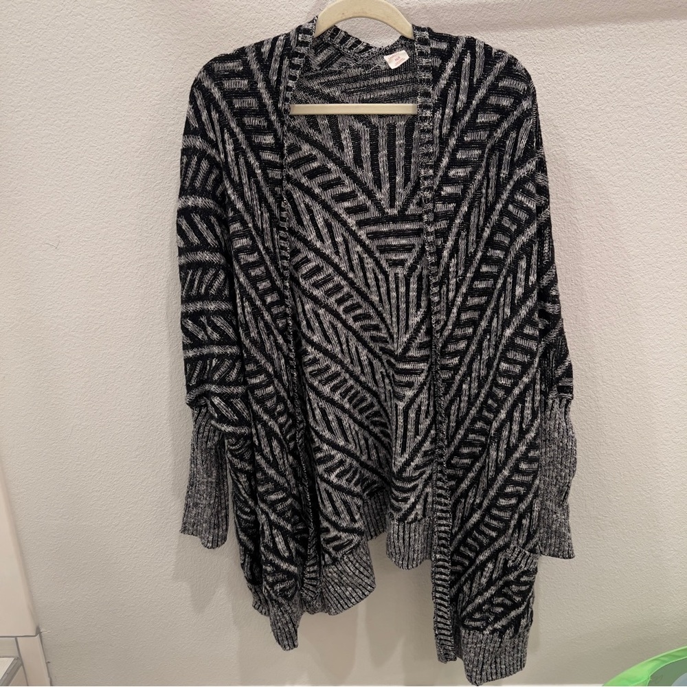 SUN and SHADOW Oversized Knit Cardigan